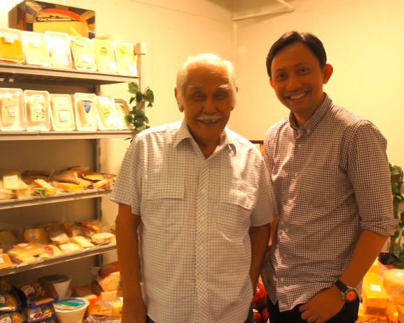 Cara Jalin Kemitraan Strategis Dalam Berbisnis Seperti Bob Sadino